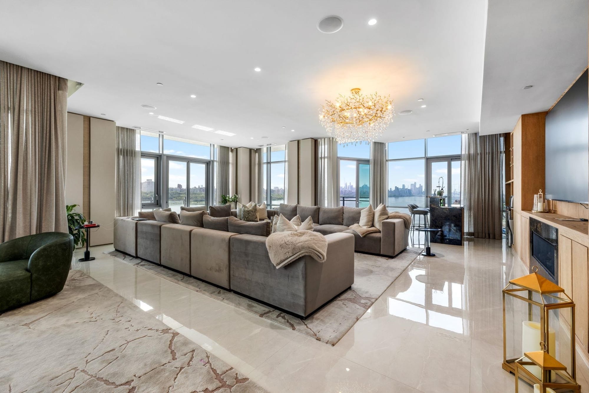 1000 Portside Drive, The Penthouse — image 2.2