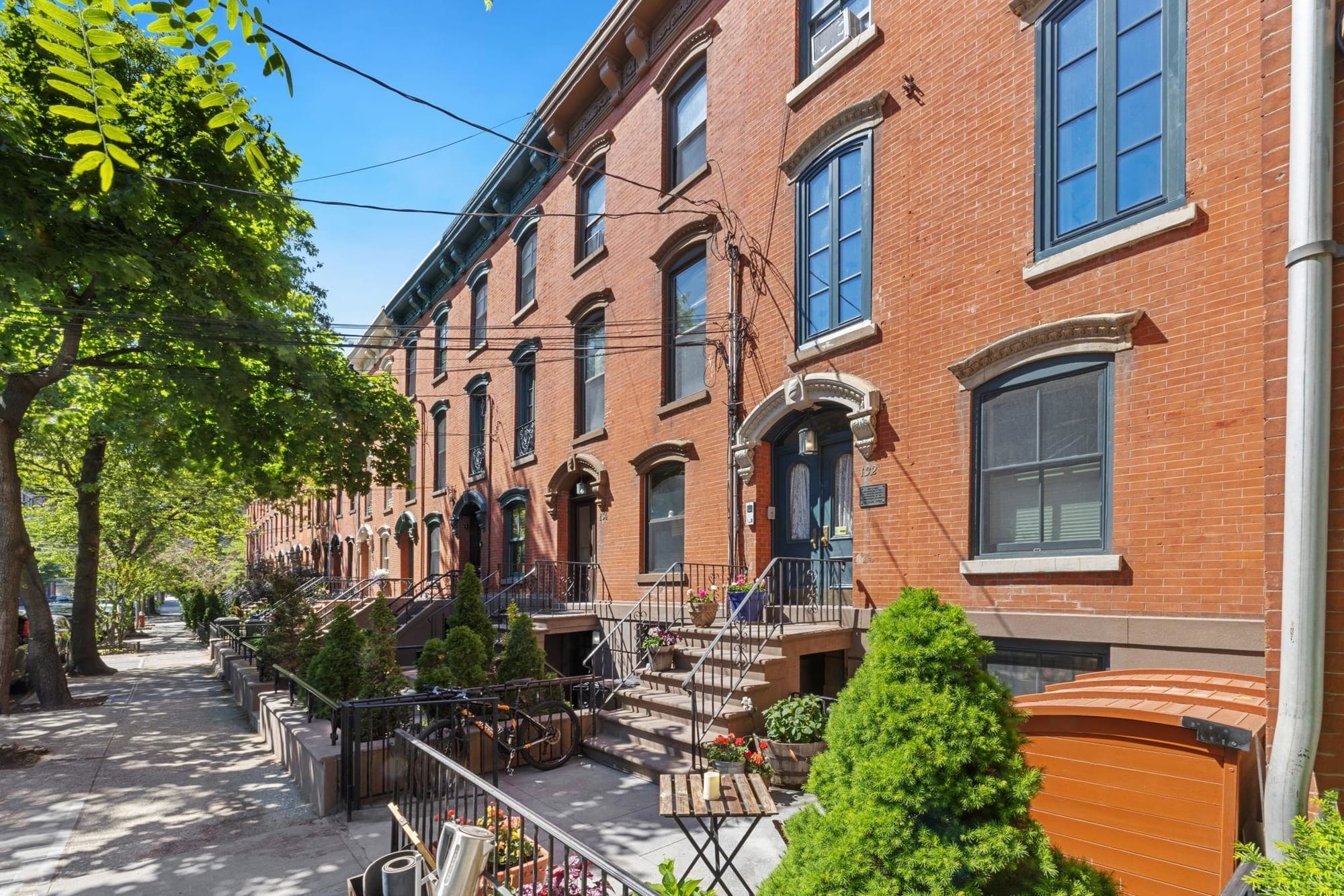 132 Sussex Street, Residence 1A — image 1