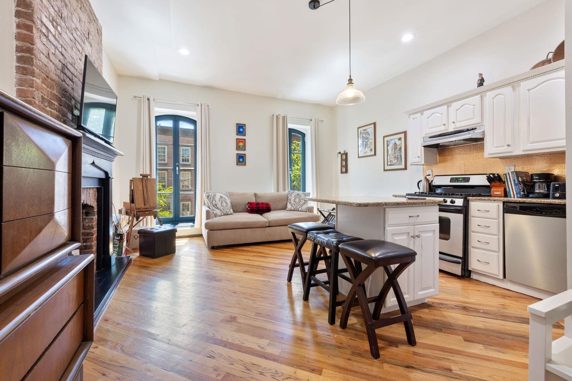 132 Sussex Street, Residence 2A — image 2.1