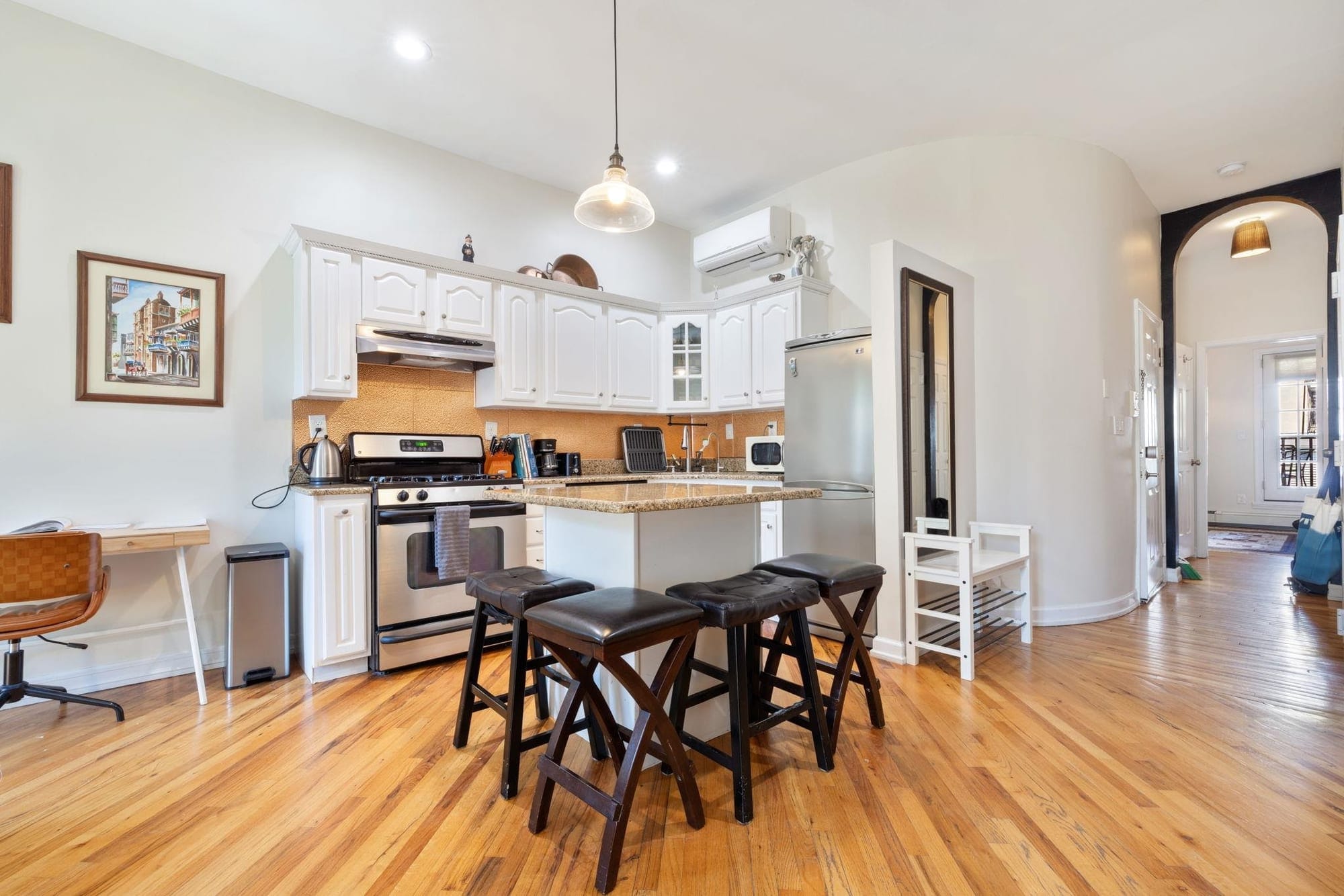 132 Sussex Street, Residence 2A — image 2.2
