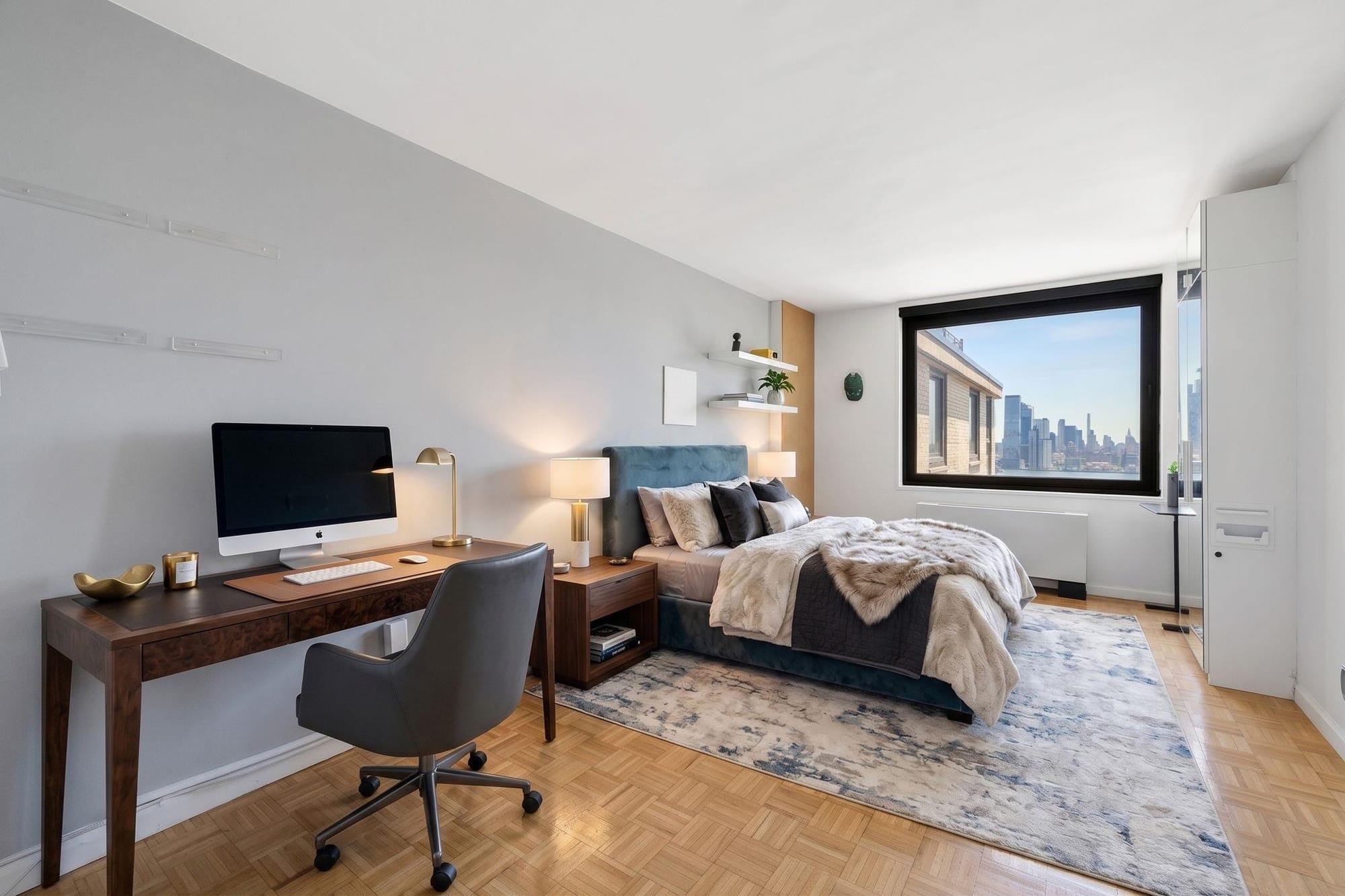 Troy Towers, Residence 2205 — image 3